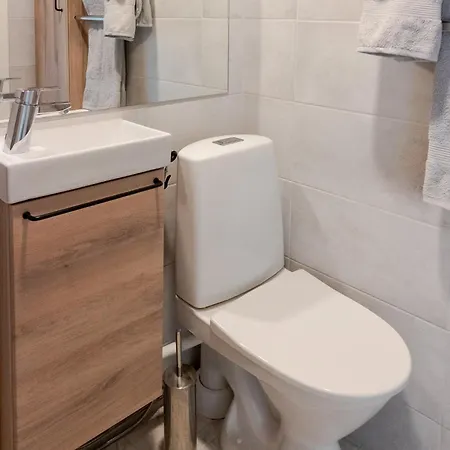 Appartamento Boutique-yksioe Naantalin Sydaemessae *